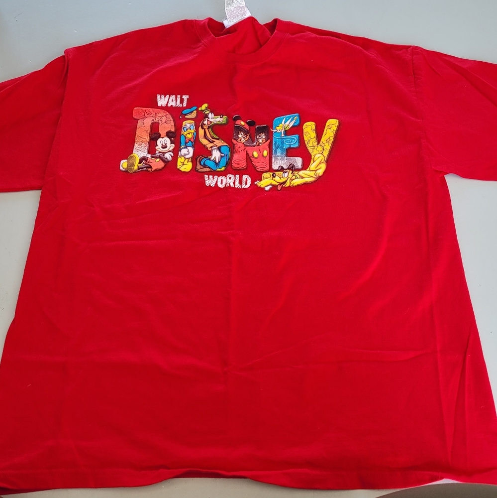 Vintage Disney world tee